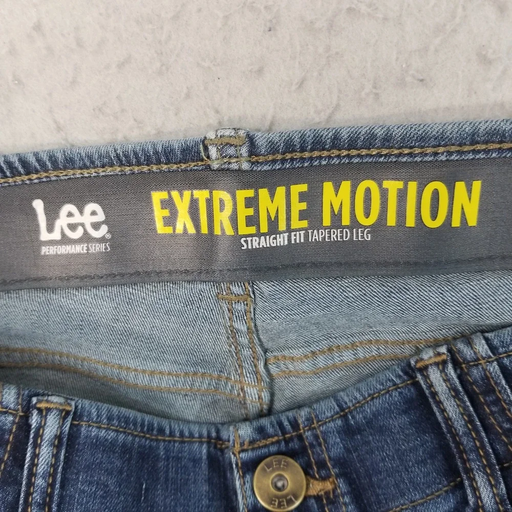 Lee Jeans Mens 36x32 Blue Extreme Motion Straight Fit Tapered Leg Stretch Denim